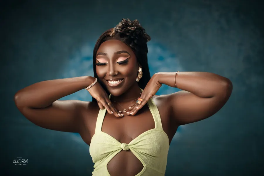 Full glam makeup look 1 by Neat&rsquo;n&rsquo;Even Beauty Clinic, Accra